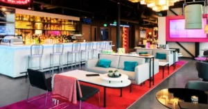 Aloft's dining