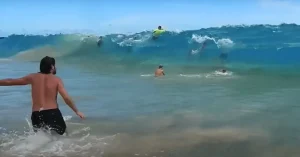 Swimming with wave